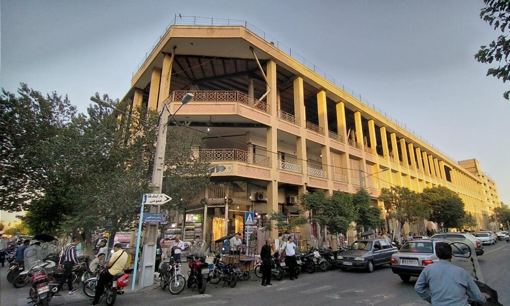 پرده زبرا از کجا بخریم؟ (بهترین مراکز خرید پرده در تهران)