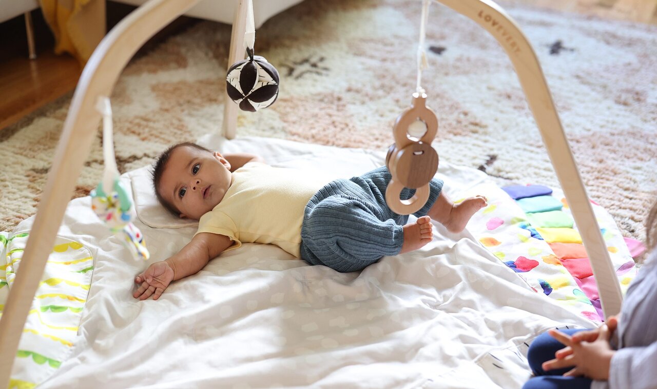 توانایی های جدید نوزاد در چهار ماهگی