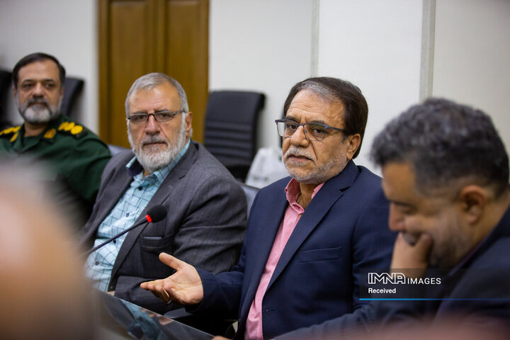 جلسه هم‌اندیشی کنگره بزرگداشت سرداران و شهدای منطقه ۳ اصفهان