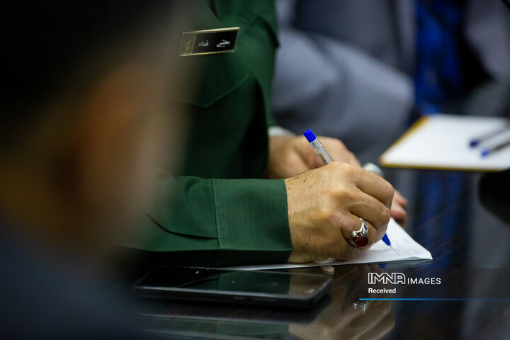 جلسه هم‌اندیشی کنگره بزرگداشت سرداران و شهدای منطقه ۳ اصفهان