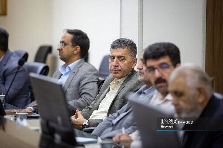 جلسه هم‌اندیشی کنگره بزرگداشت سرداران و شهدای منطقه ۳ اصفهان