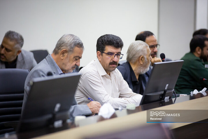 جلسه هم‌اندیشی کنگره بزرگداشت سرداران و شهدای منطقه ۳ اصفهان