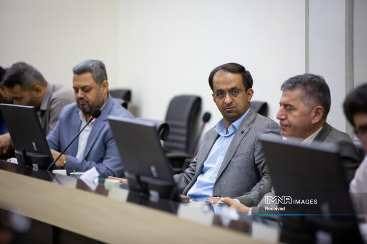 جلسه هم‌اندیشی کنگره بزرگداشت سرداران و شهدای منطقه ۳ اصفهان