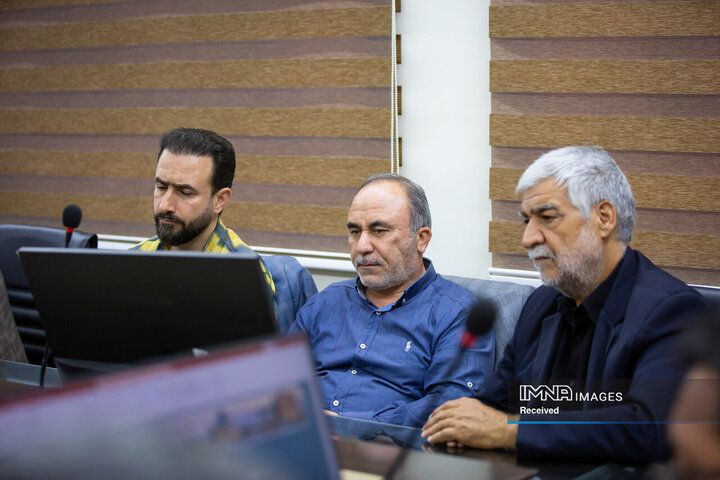 جلسه هم‌اندیشی کنگره بزرگداشت سرداران و شهدای منطقه ۳ اصفهان