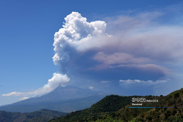 فوران آتشفشان در سیسیل ایتالیا