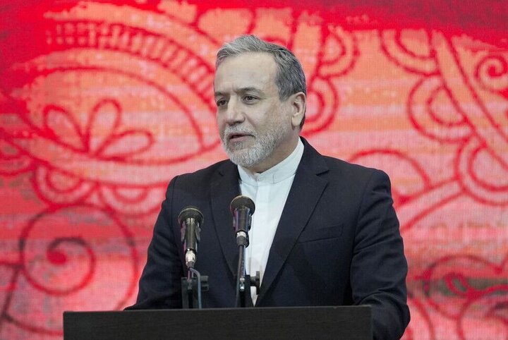 عراقچی: کشورهای اسلامی برای مقابله با قانون‌شکنی رژیم صهیونیستی متحد شوند