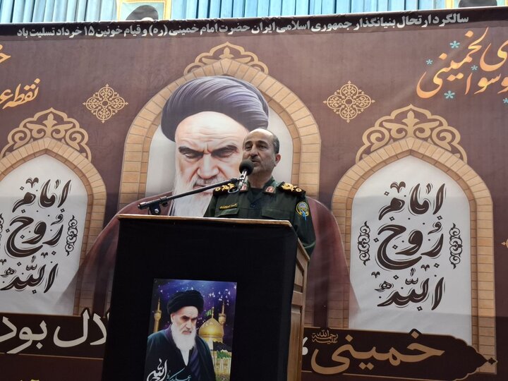 امام خمینی(ره) نمونه کامل شجاعت و عطوفت بود