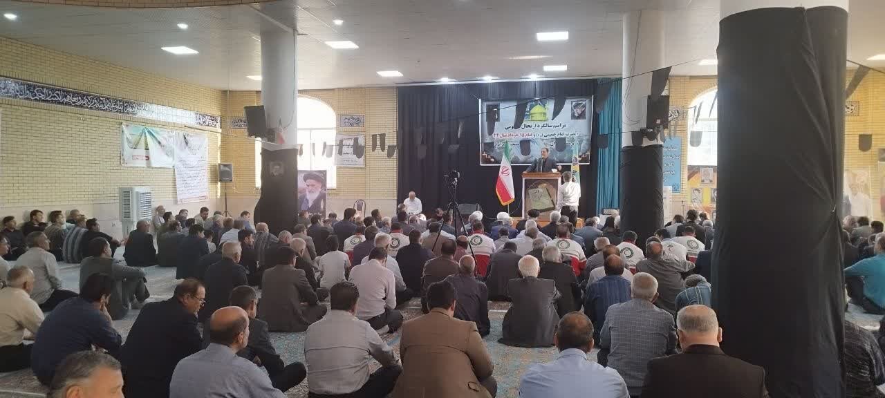 امام خمینی (ره) بنیان استکبار و استبداد را در هم شکست