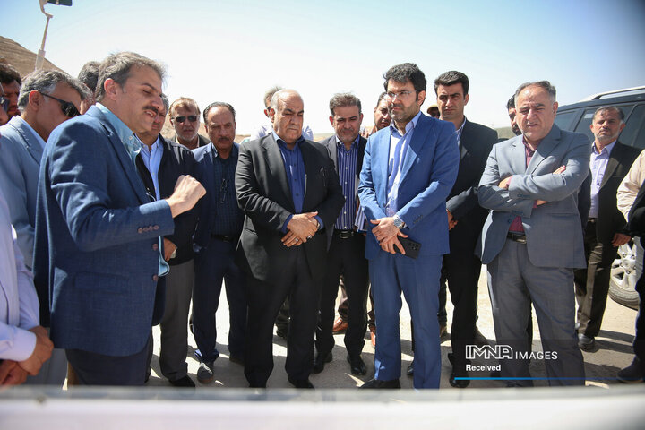 بازدید معاون وزیر راه و شهرسازی از پروژه‌های راه‌سازی و عمرانی استان اصفهان