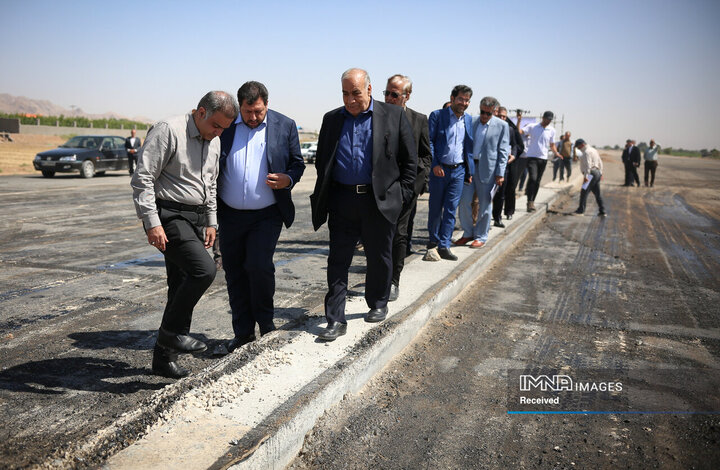 بازدید معاون وزیر راه و شهرسازی از پروژه‌های راه‌سازی و عمرانی استان اصفهان