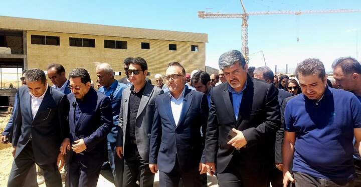 وزیر صمت از ۳ طرح صنعتی در شهرستان بیجار بازدید کرد