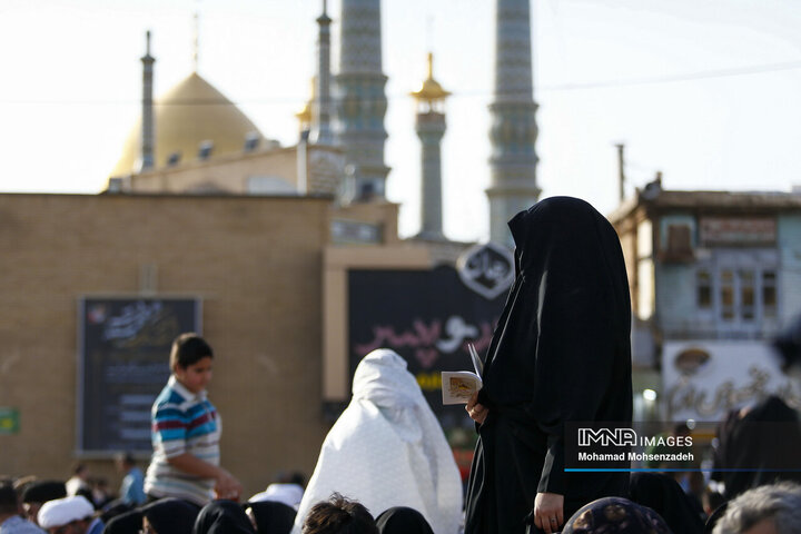 دعای عرفه در حرم حضرت معصومه(س)