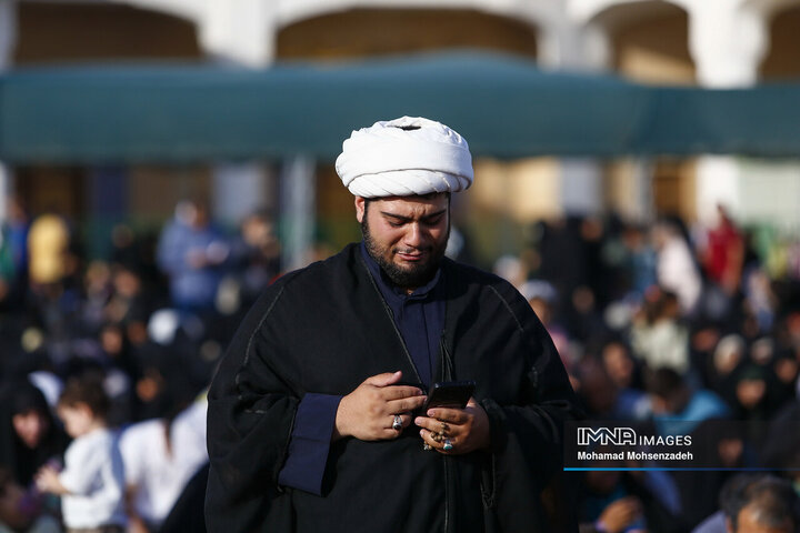 دعای عرفه در حرم حضرت معصومه(س)