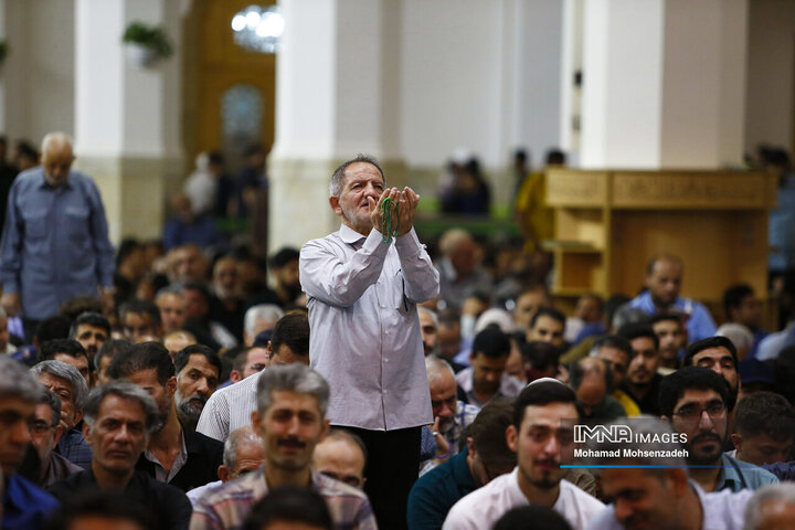 دعای عرفه در حرم حضرت معصومه(س)