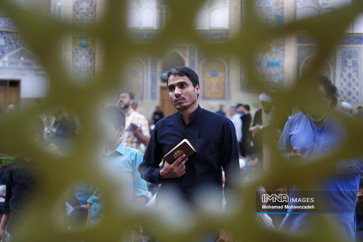 دعای عرفه در حرم حضرت معصومه(س)