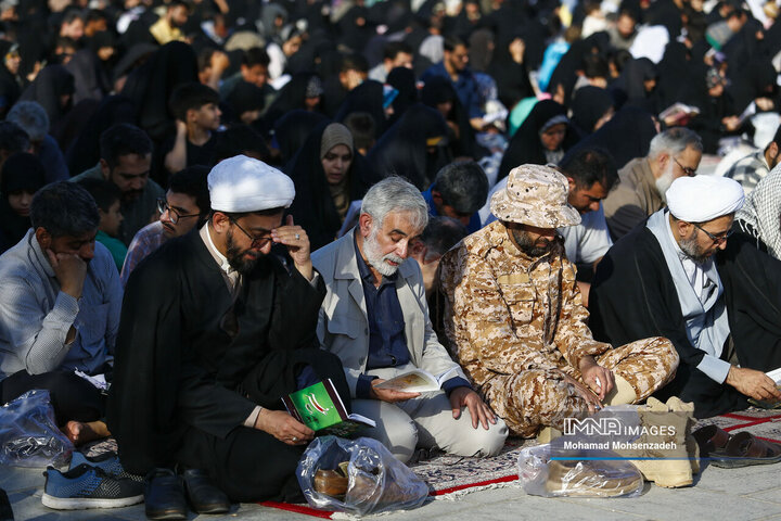 دعای عرفه در حرم حضرت معصومه(س)