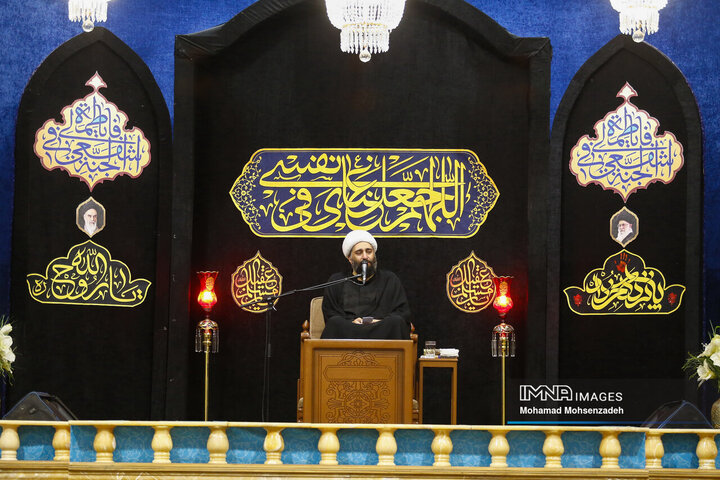 دعای عرفه در حرم حضرت معصومه(س)