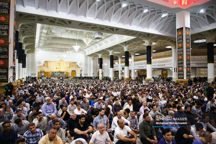 دعای عرفه در حرم حضرت معصومه(س)