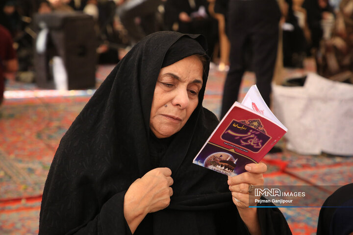 مراسم دعای عرفه در پارک جنگلی ناژوان