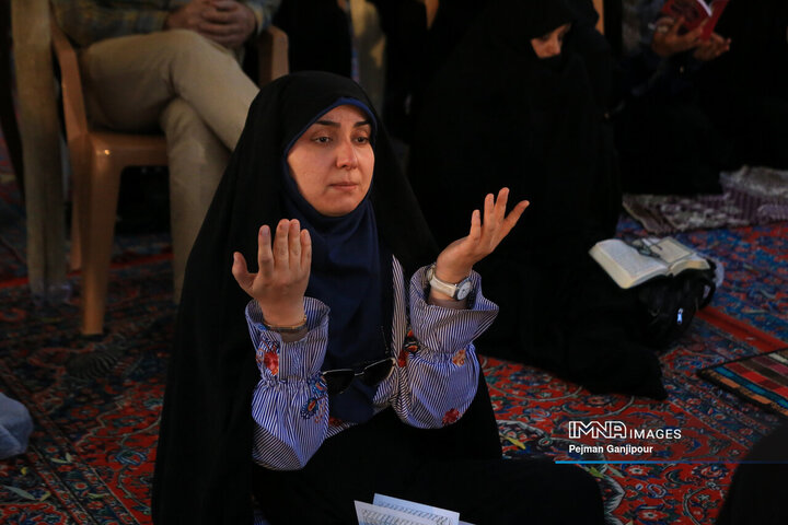 مراسم دعای عرفه در پارک جنگلی ناژوان