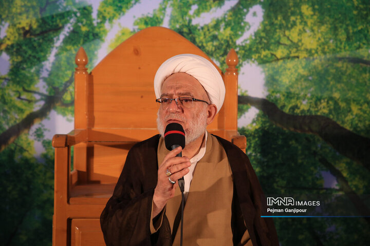 مراسم دعای عرفه در پارک جنگلی ناژوان