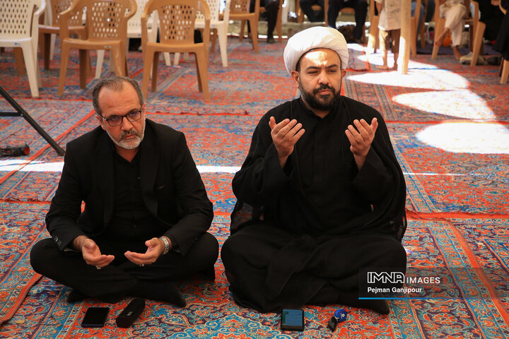 مراسم دعای عرفه در پارک جنگلی ناژوان