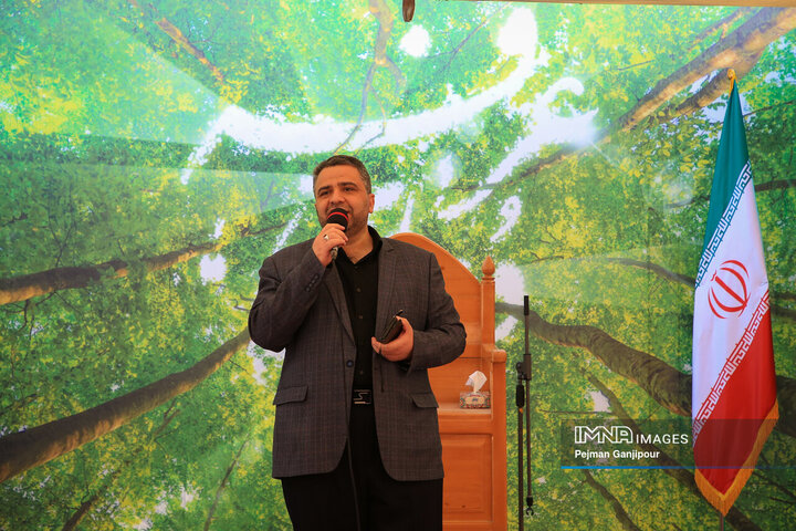 مراسم دعای عرفه در پارک جنگلی ناژوان