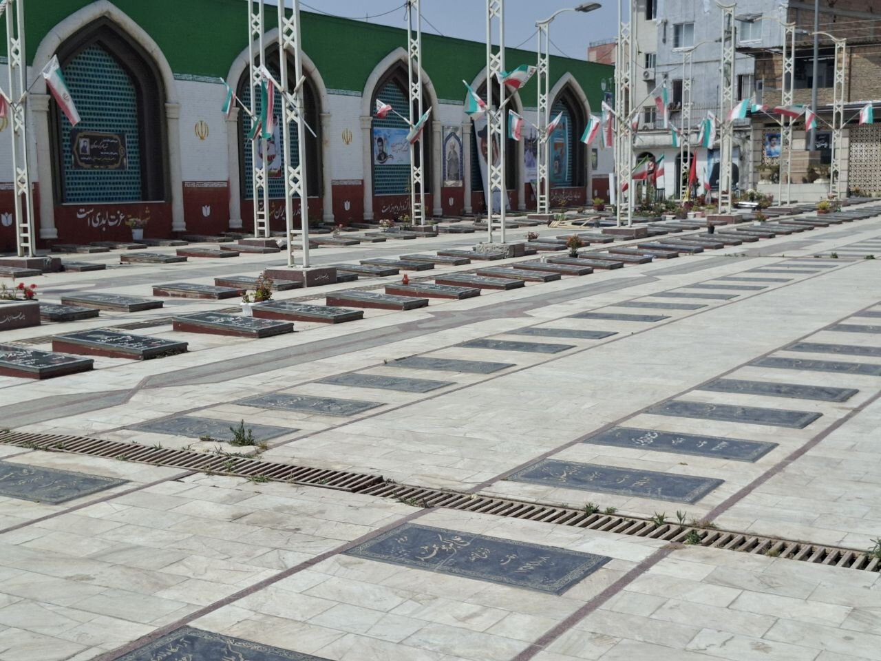 آرامستان ملامجدالدین در بن‌بست/ توسعه بزرگترین گلزار شهدای ساری، گرفتار در پیچ‌وخم حقوقی