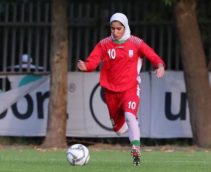 بانوی فوتبالیست کردستانی به اردوی تیم ملی دعوت شد