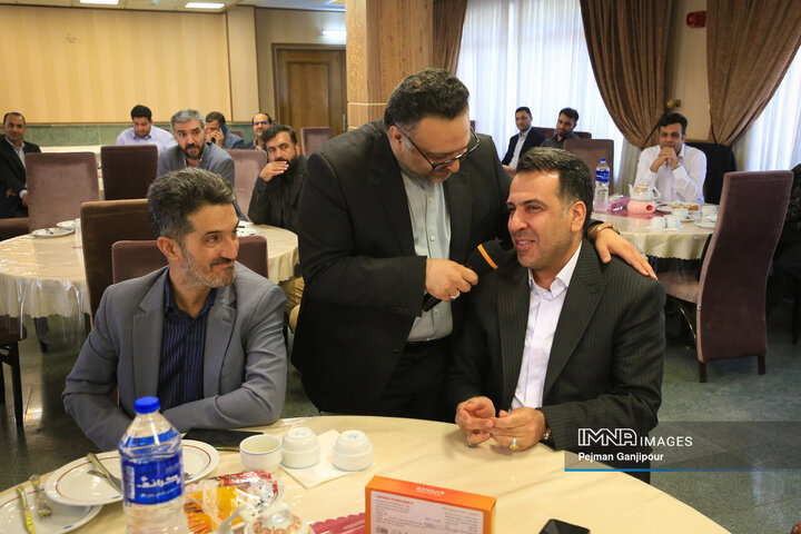 نشست هم‌افزایی مسئولان دفاتر شهرداری اصفهان