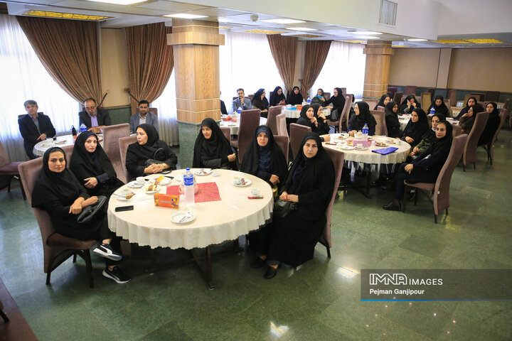 نشست هم‌افزایی مسئولان دفاتر شهرداری اصفهان