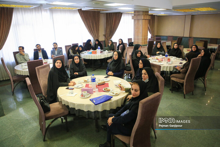 نشست هم‌افزایی مسئولان دفاتر شهرداری اصفهان