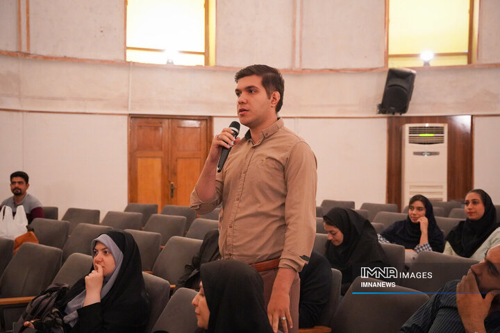 نشست «از دانشگاه تا پایتخت گردشگری آسیا»