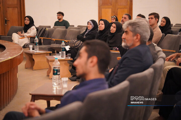 نشست «از دانشگاه تا پایتخت گردشگری آسیا»