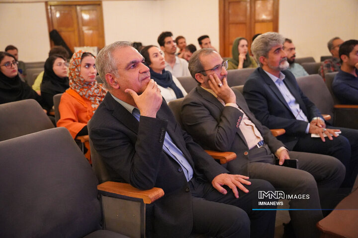 نشست «از دانشگاه تا پایتخت گردشگری آسیا»