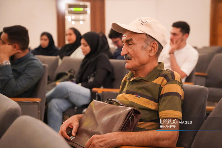 نشست «از دانشگاه تا پایتخت گردشگری آسیا»