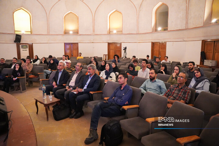 نشست «از دانشگاه تا پایتخت گردشگری آسیا»