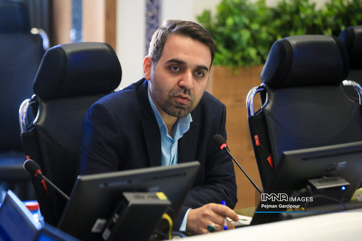 تاکید کمیسیون فرهنگی شورای شهر اصفهان بر مردمی شدن و توجه به محتوای برنامه‌های دهه ولایت