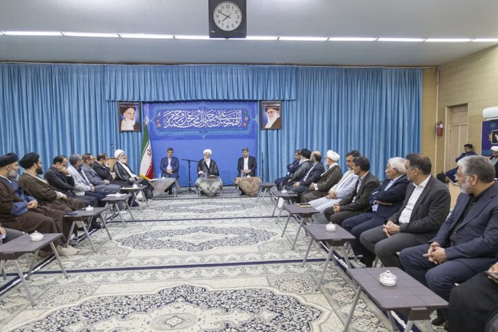 لزوم معرفی مجاهدت‌های عالمان گذشته به نسل امروز