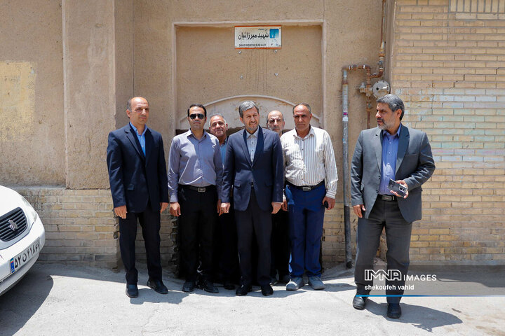 بازدید استاندار اصفهان از مسجد جامع