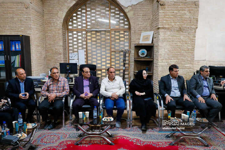 بازدید استاندار اصفهان از مسجد جامع