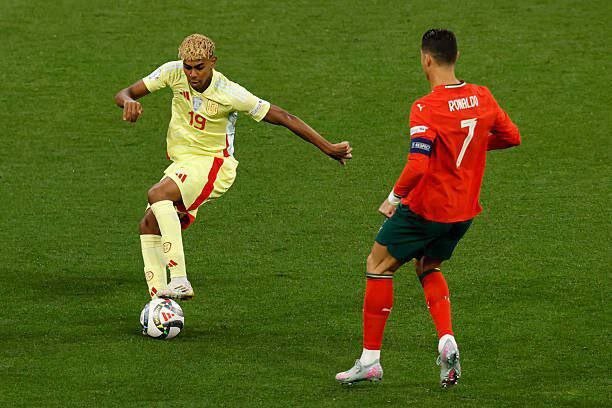 تقابل رونالدو و یامال در سایه اختلاف سنی جالب توجه+عکس