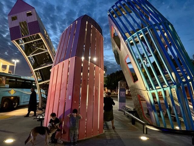 اتوبوس، خانه؛ تجربه هنری از حملونقل عمومی