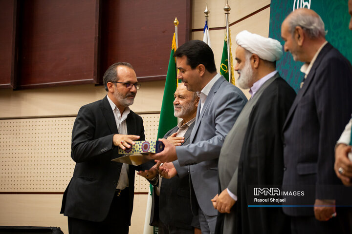 آیین افتتاح کانون خادمیاران رضوی شهدای خدمت در اصفهان