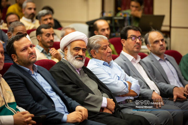 آیین افتتاح کانون خادمیاران رضوی شهدای خدمت در اصفهان