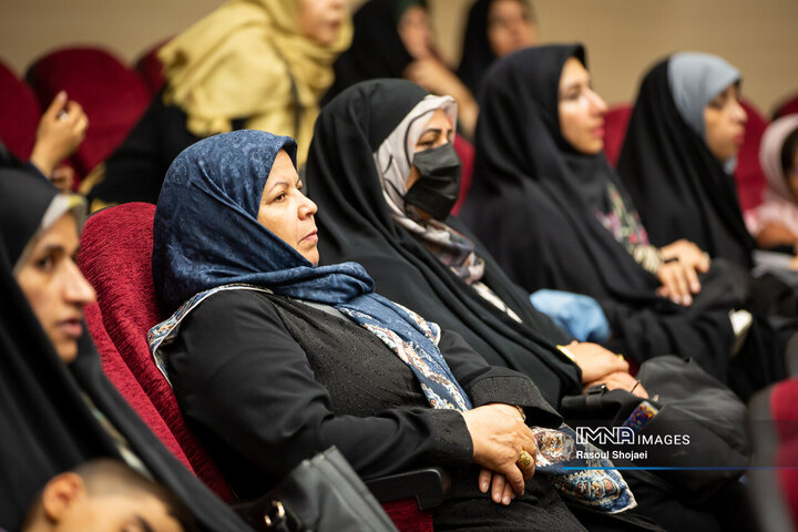 آیین افتتاح کانون خادمیاران رضوی شهدای خدمت در اصفهان