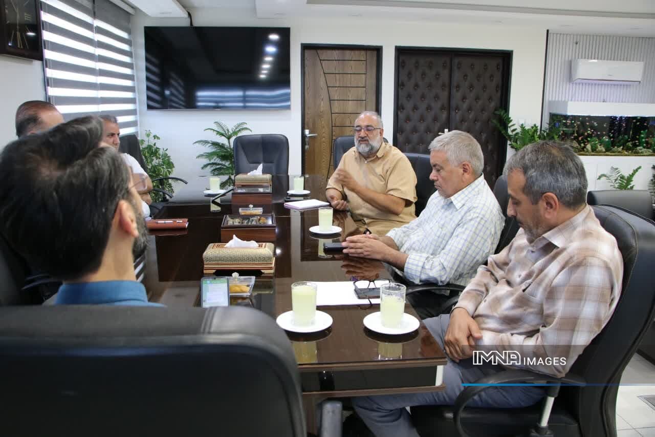 بازار گیاهان دارویی محل ترویج سبک زندگی سالم است