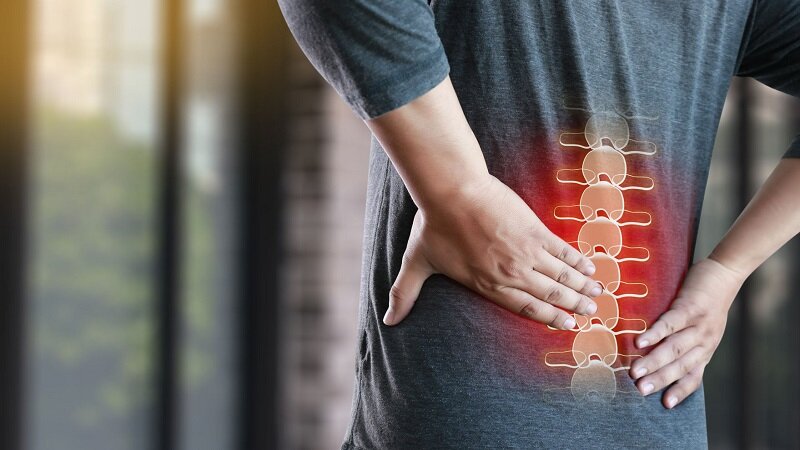 علت بروز درد ستون فقرات چیست؟ + راهکارهای درمانی