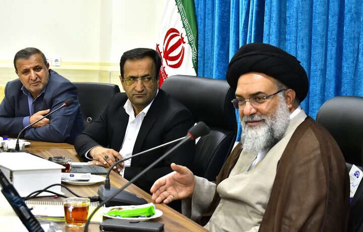 تسلط رسانه‌های وابسته به نظام سلطه موجب انحرافات فکری و اخلاقی است