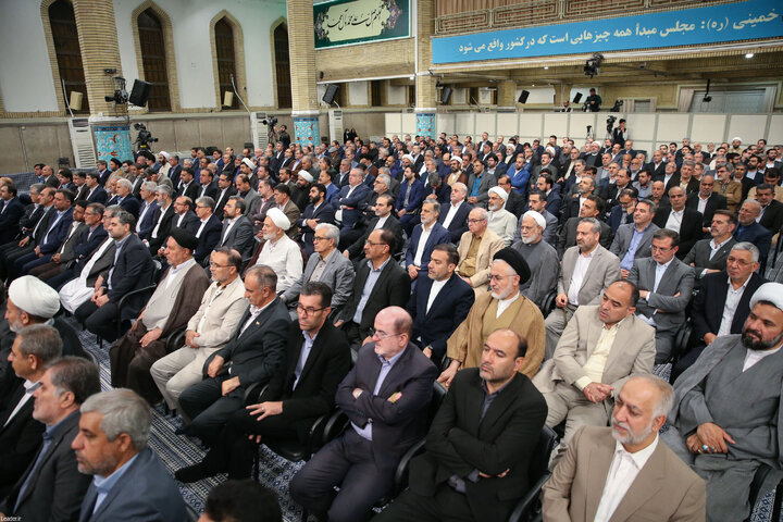 دیدار نمایندگان مجلس شورای اسلامی با رهبر انقلاب